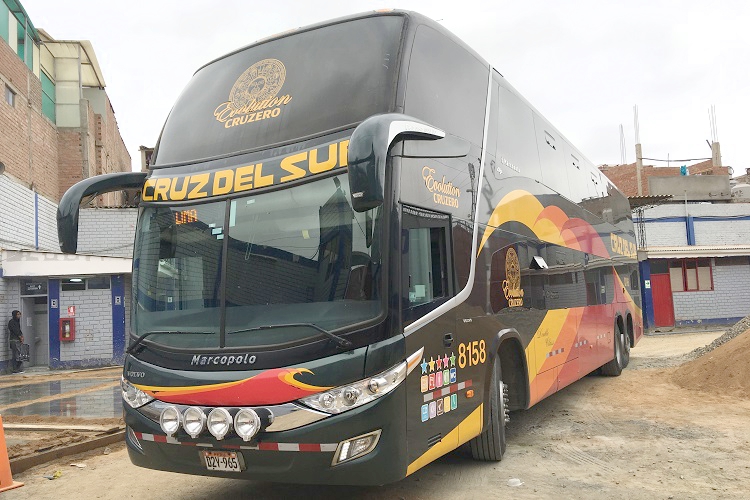 【バス情報】ペルーのコスパ良の高級バス、CRUZ DEL SURの予約方法とバス乗り場など